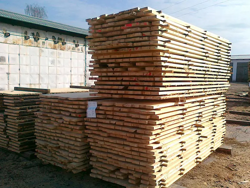 Stacking and kiln drying